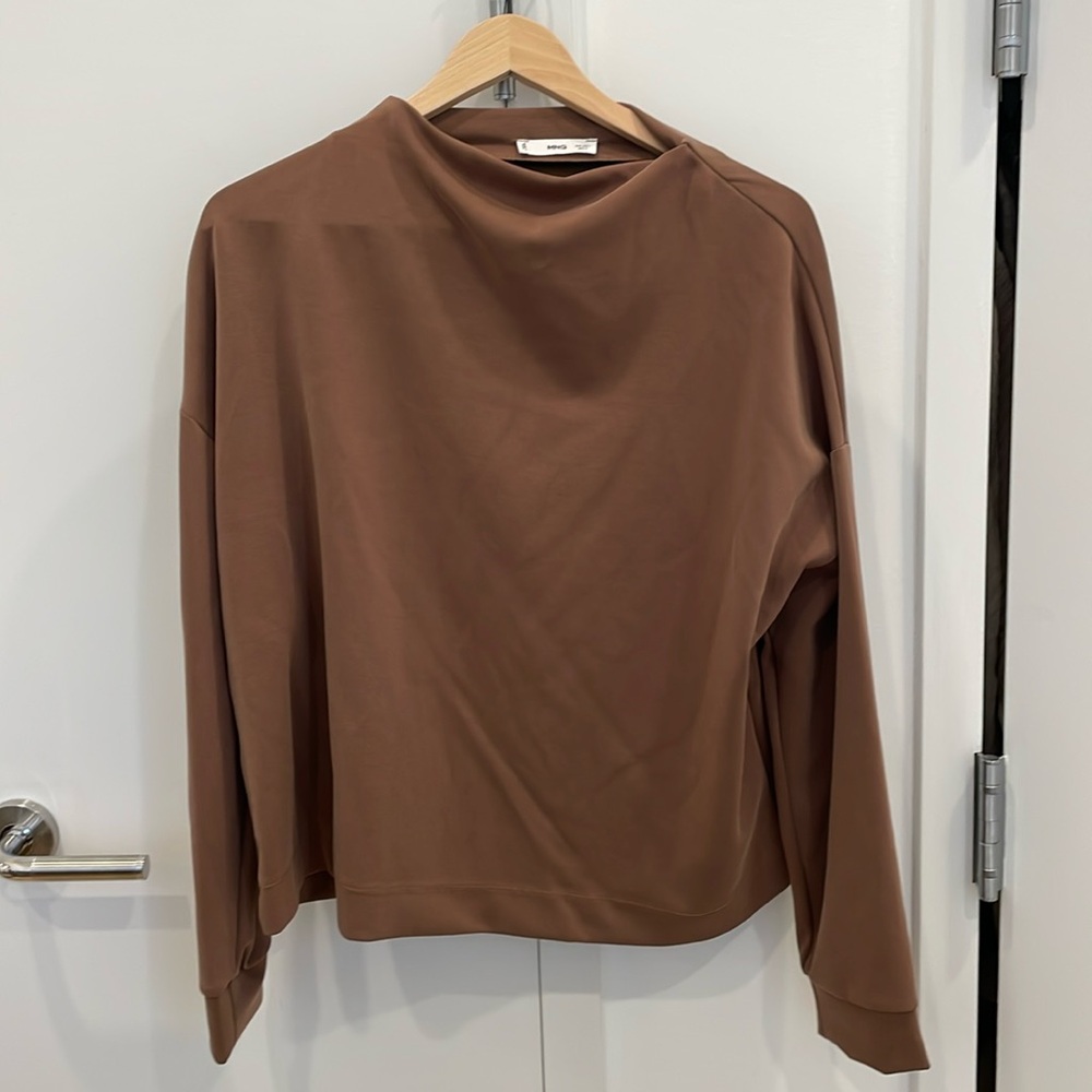 Mango drape athletic top camel brown size large